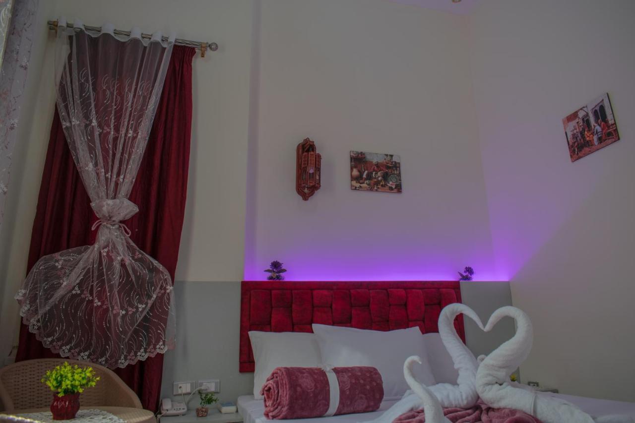 Crown Hotel Kairó Kültér fotó